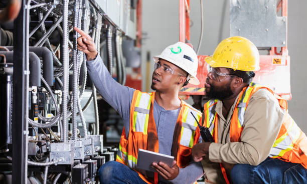 Best Commercial Electrician Services  in Hazelwood, MO
