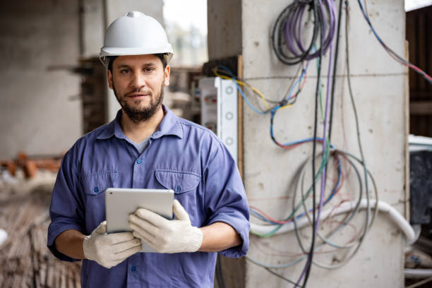 Best Local Electrician Companies  in Hazelwood, MO